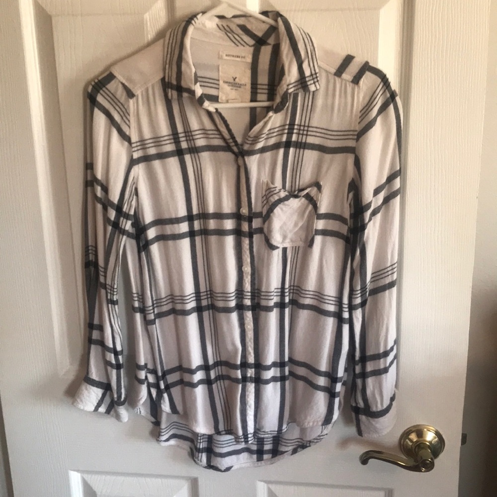 American Eagle Outfitters black and white flannel